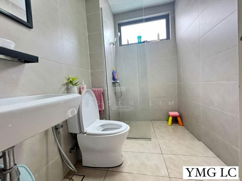 Semi-Detached House for Sale in Shah Alam (Selangor) - Yongsen Lim - Bathroom - PropertyGuru.com.my
