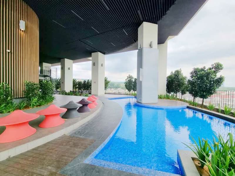 Servis Apartment untuk Dijual di TRiGON Luxury Residences - Evan Goh - Pool - PropertyGuru.com.my