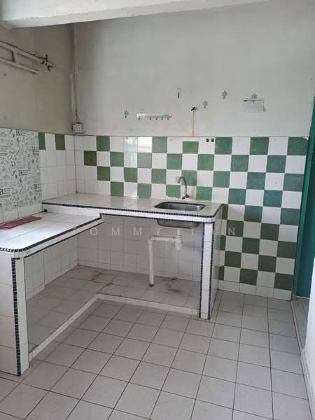 Flat for Rent at Puchong Permai - Tommy Tan - Kitchen - PropertyGuru.com.my
