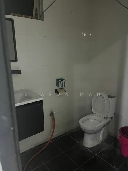 Servis Apartment untuk Dijual di Diamond Regency - Sharon Mah - Bathroom - PropertyGuru.com.my