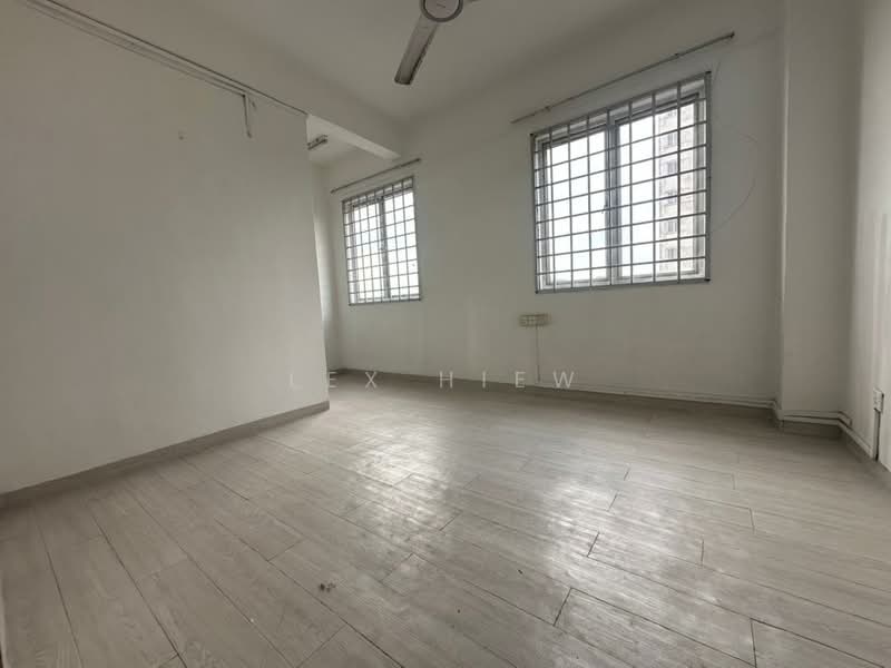 Pangsapuri untuk Dijual di Pangsapuri Persiaran Tanjung - Lex Hiew - PropertyGuru.com.my