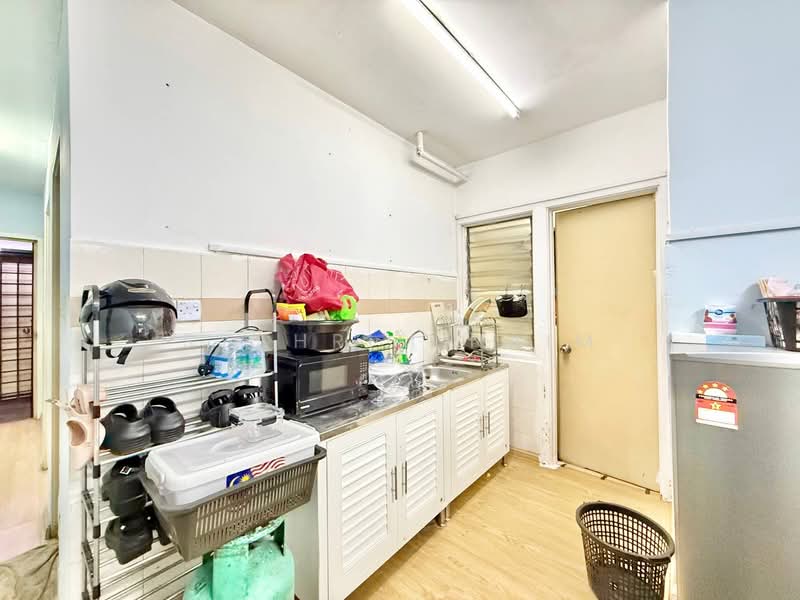 Apartment for Sale at Flora Damansara Apartment - Syahrim Naim - Kitchen - PropertyGuru.com.my
