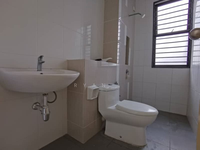 Rumah Teres 2 Tingkat untuk Disewa di Setia Alam (Selangor) - Ryan . - Bathroom - PropertyGuru.com.my