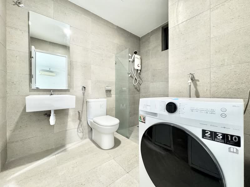 Service Residence for Rent at Kenwingston Square Garden - Hakim Ali - Bathroom - PropertyGuru.com.my