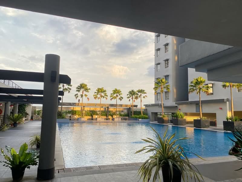Kondominium untuk Dijual di Sea View Tower - Chloe Tan - Exterior - PropertyGuru.com.my