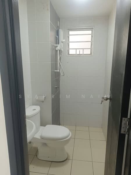 Kondominium untuk Disewa di Residensi Puchongmas - Syahrim Naim - Bathroom - PropertyGuru.com.my
