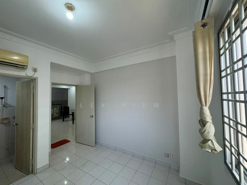 Pangsapuri untuk Dijual di Pangsapuri Persiaran Tanjung - Lex Hiew - Interior - PropertyGuru.com.my