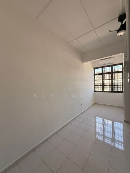 Rumah Teres 2 Tingkat untuk Disewa di Taman Desa Cemerlang (Ulu Tiram) - Ray Tung - Interior - PropertyGuru.com.my