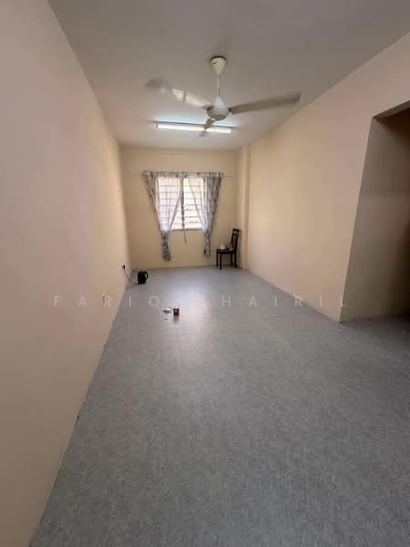 Apartment for Sale at Idaman Seroja - Fariq Khairil - Living Room - PropertyGuru.com.my