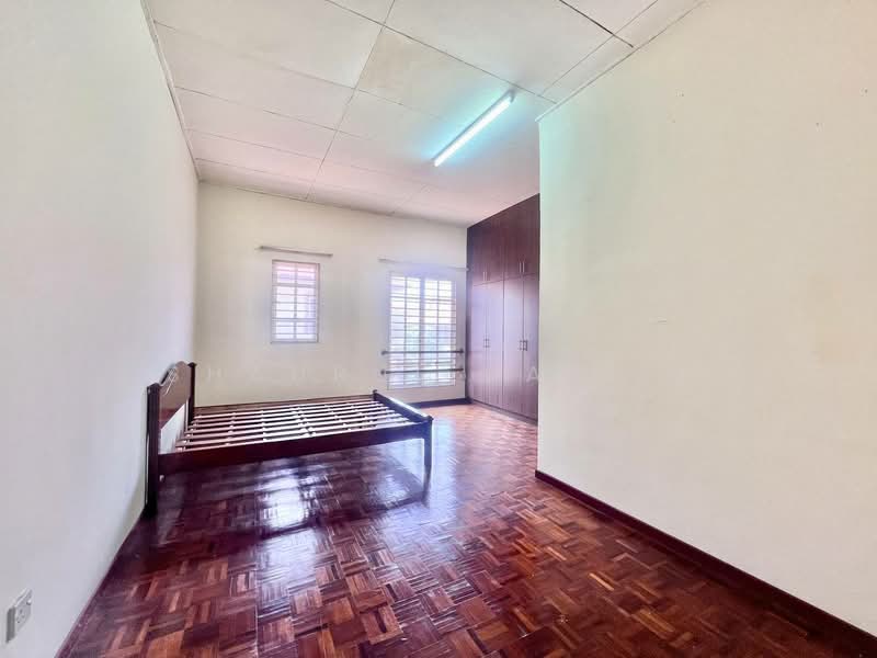 Rumah Berkembar untuk Dijual di Bandar Bukit Mahkota (Bangi) - Shahrul Hafizi - Bedroom - PropertyGuru.com.my