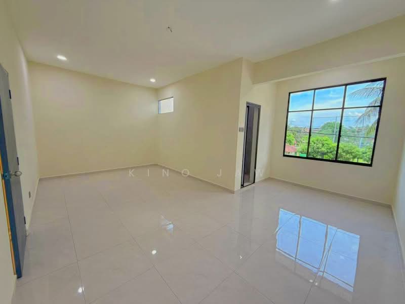 Rumah Teres 2 Tingkat untuk Dijual di Taman Desa Jaya (Johor Bahru) - Kino Jaw - Living Room - PropertyGuru.com.my