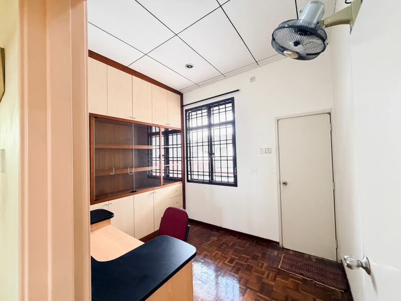 Terraced House for Rent in Johor Bahru (Johor) - June Tseng - Study - PropertyGuru.com.my