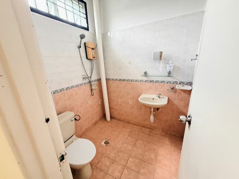 Terraced House for Rent in Johor Bahru (Johor) - June Tseng - Bathroom - PropertyGuru.com.my