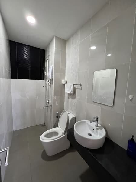 Service Residence for Sale at J.Dupion Residence - Soon Sheng Law - Bathroom - PropertyGuru.com.my