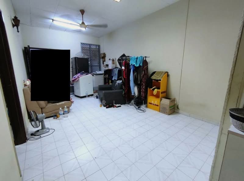 Rumah Teres 1 Tingkat untuk Dijual di Permas Jaya (Johor Bahru) - Karl Lim - Living Room - PropertyGuru.com.my
