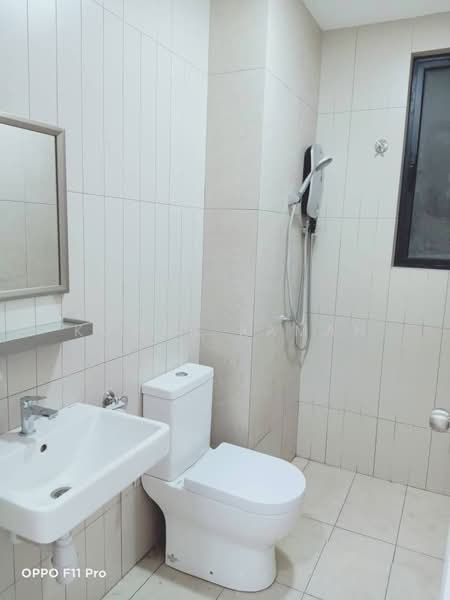 Servis Apartment untuk Disewa di Kenwingston Skylofts - Ray Lee - Bathroom - PropertyGuru.com.my