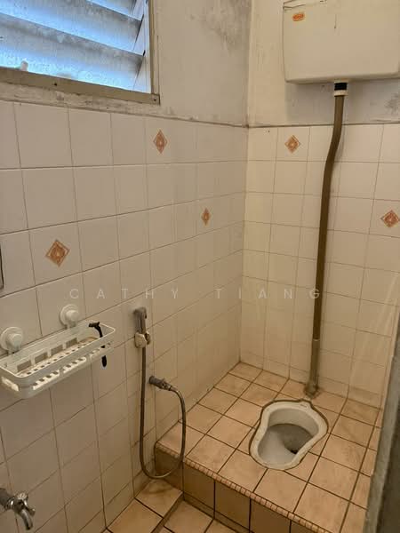 Shop / Office for Rent in Bandar Teknologi Kajang (Kajang) - Cathy Tiang - Bathroom - PropertyGuru.com.my