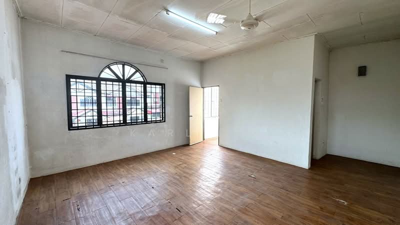 Rumah Teres 2 Tingkat untuk Dijual di Taman Sri Putri (Skudai) - Karl Lim - Living Room - PropertyGuru.com.my