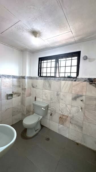 Rumah Teres 2 Tingkat untuk Dijual di Taman Sri Putri (Skudai) - Karl Lim - Bathroom - PropertyGuru.com.my
