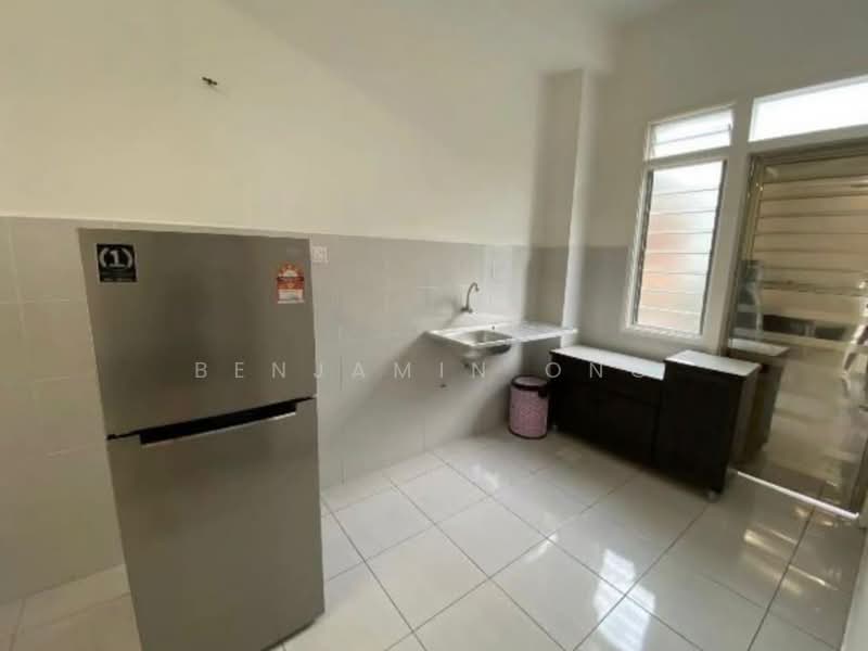 Rumah Teres 2 Tingkat untuk Dijual di Taman Seri Setia (Johor Bahru) - Benjamin Ong - Kitchen - PropertyGuru.com.my