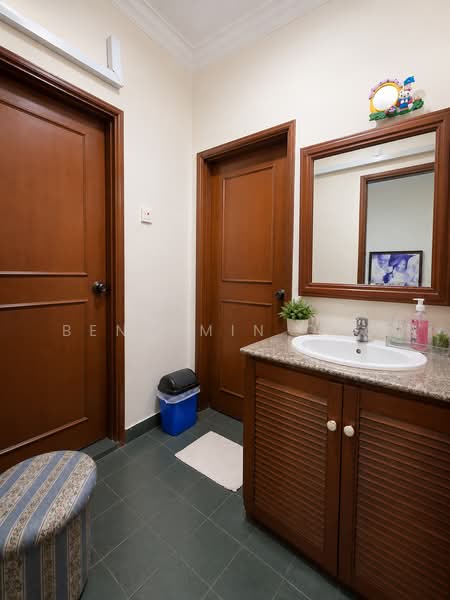 Rumah Berkembar untuk Dijual di Taman Redang (Johor Bahru) - Benjamin Ong - Bathroom - PropertyGuru.com.my
