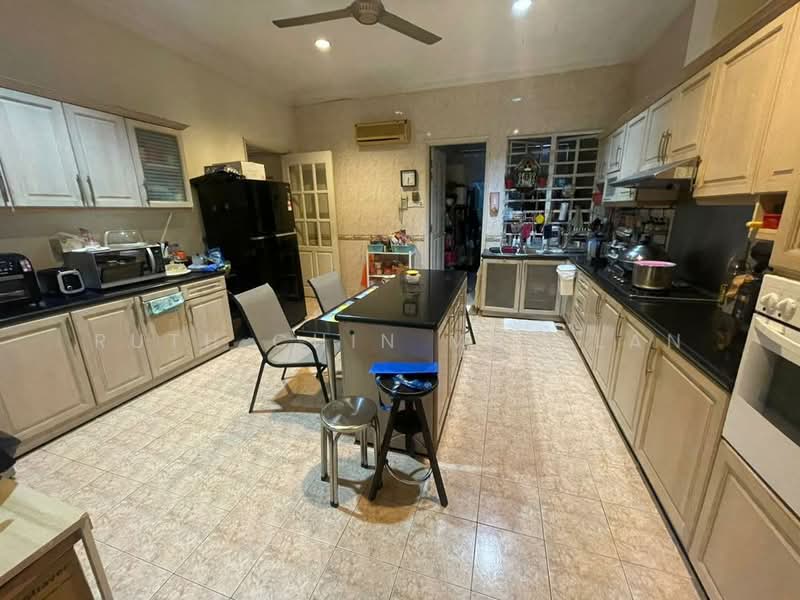 Apartment for Sale at 16 Taman U-Thant - Ruth Chin May Lan - Kitchen - PropertyGuru.com.my