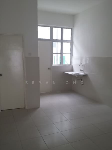 Rumah Teres 2 Tingkat untuk Dijual di Taman Dato Demang (Seri Kembangan) - Bryan Cho - Kitchen - PropertyGuru.com.my