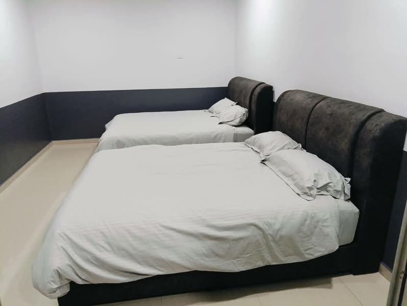 1.5-storey Terraced House for Sale in Taman Abad (Johor Bahru) - Eric Lee - Bedroom - PropertyGuru.com.my