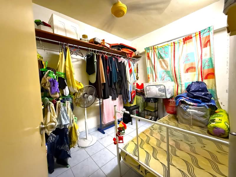 Flat for Sale at Rumah Pangsa Kayu Ara - Syahrim Naim - Bedroom - PropertyGuru.com.my