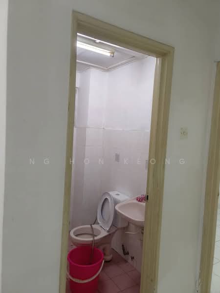 Pangsapuri untuk Dijual di Sri Cassia - Ng Hon Keong - Bathroom - PropertyGuru.com.my