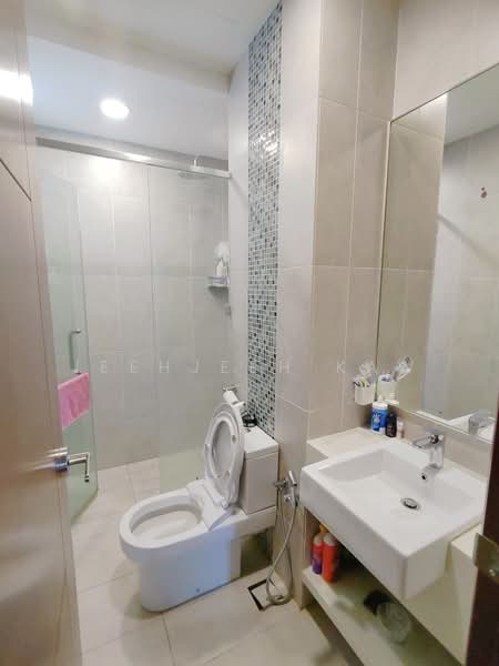 Condominium for Sale at Queens Residences Q1 @ Queens Waterfront - JeehJeeh Kaw - PropertyGuru.com.my