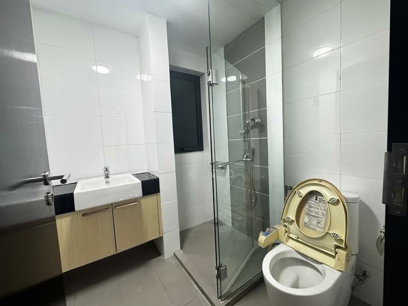 Apartment for Rent at Molek Pine 4 - Yoland . - Bathroom - PropertyGuru.com.my
