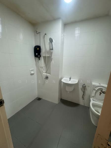 2-storey Terraced House for Sale in Taman Ekoflora (Johor Bahru) - Gideon Chan - Bathroom - PropertyGuru.com.my