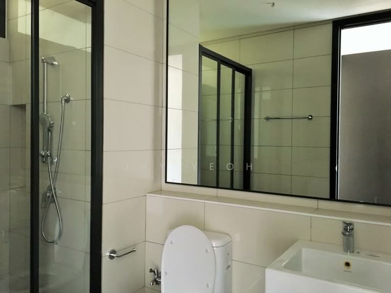 Servis Apartment untuk Disewa di The Tamarind - Ivy Yeoh - Bathroom - PropertyGuru.com.my