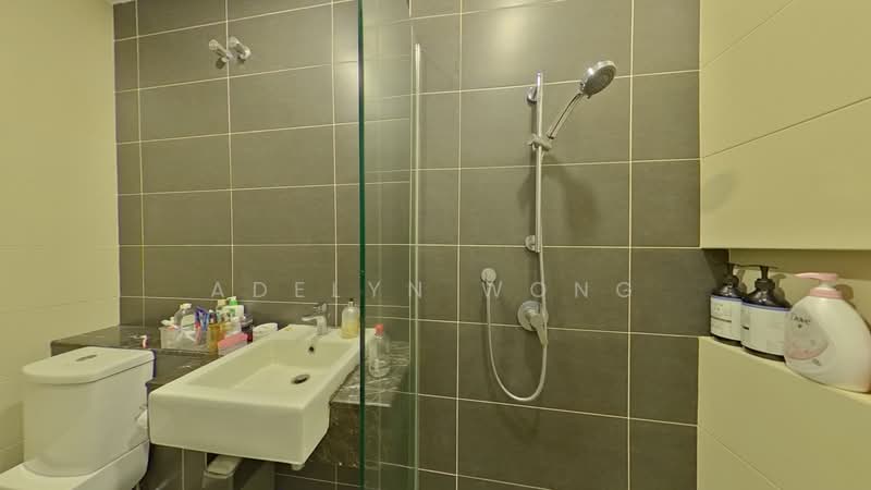 Rumah Teres 3 Tingkat untuk Dijual di Duta Villa (Setia Alam) - Adelyn Wong - PropertyGuru.com.my