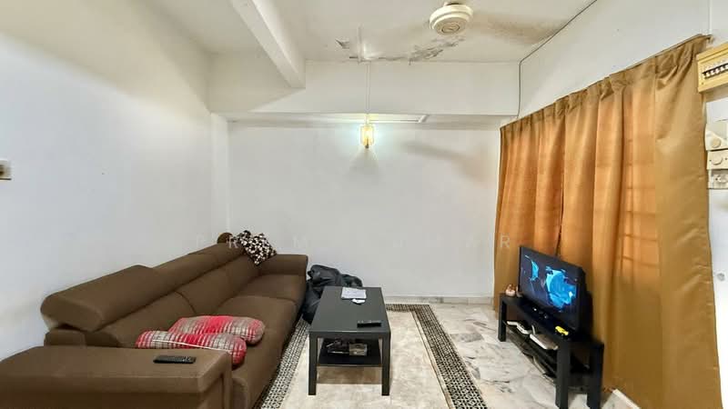 2-storey Terraced House for Sale in Bandar Tun Hussein Onn (Cheras) - Prem Kumar - Living Room - PropertyGuru.com.my