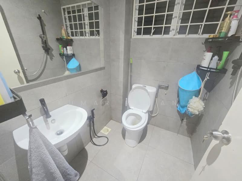 Rumah Teres 2 Tingkat untuk Disewa di Usj 3 (Subang Jaya) - Kumar Raman - Bathroom - PropertyGuru.com.my