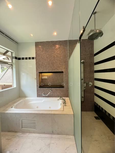Bungalow House untuk Disewa di Bangsar Hill (Bangsar) - Hugo Gooi - Bathroom - PropertyGuru.com.my