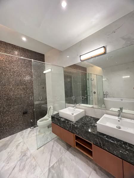 Bungalow House untuk Disewa di Bangsar Hill (Bangsar) - Hugo Gooi - Bathroom - PropertyGuru.com.my