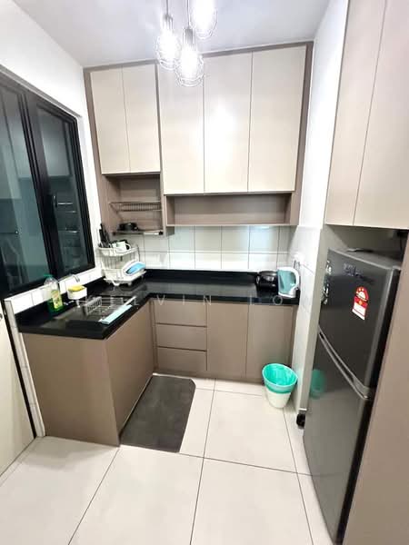 Service Residence for Sale at Majestic Maxim - Kelvin Low - Kitchen - PropertyGuru.com.my