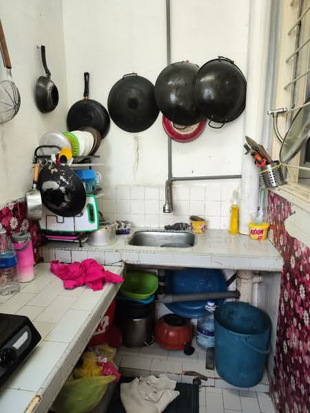Flat for Sale at Happy Garden Flat - Steven Wong - Kitchen - PropertyGuru.com.my