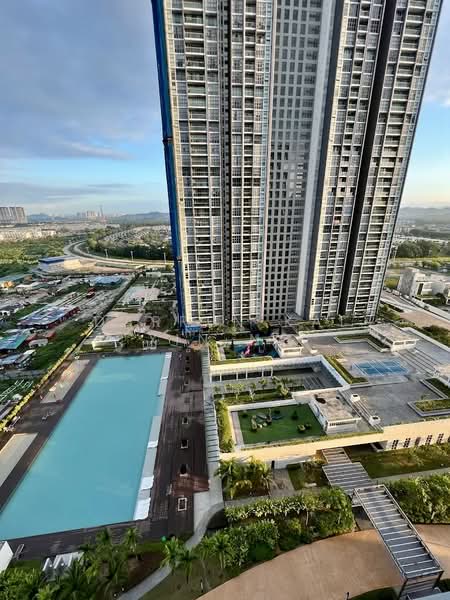 Kondominium untuk Dijual di Lakefront Residence - Darren Kai Xin Ng - Exterior - PropertyGuru.com.my
