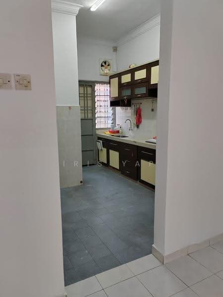 2-storey Terraced House for Sale in Balakong (Selangor) - Iris Yap - Kitchen - PropertyGuru.com.my