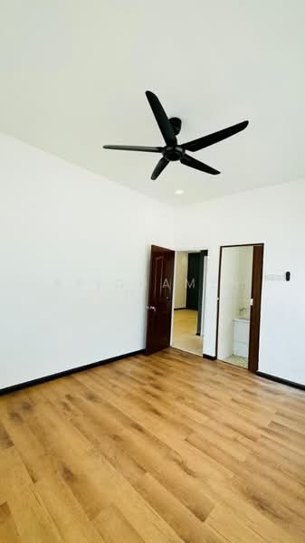 Rumah Berkembar untuk Dijual di Taman Desa Aman 2 (Sungai Lalang) - AfiqHamzah . - Bedroom - PropertyGuru.com.my