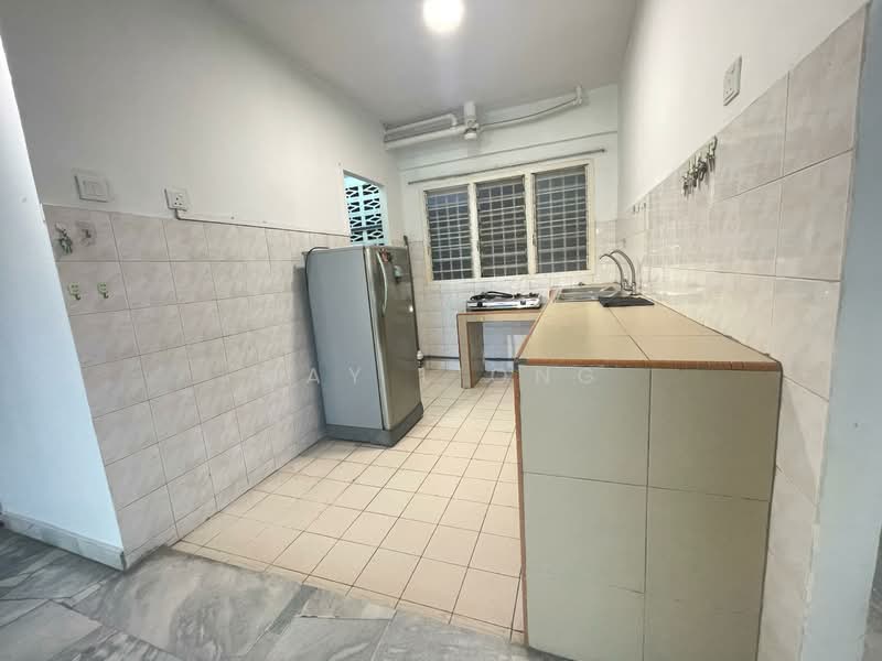 Condominium for Sale at Pelangi Indah Condominium - May Liong - Kitchen - PropertyGuru.com.my