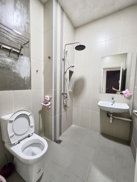 Semi-Detached House for Sale in Taman Sri Intan (Johor Bahru) - Yik Tat - PropertyGuru.com.my