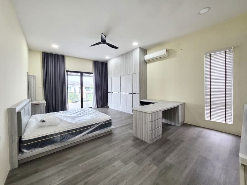 Semi-Detached House for Sale in Taman Sri Intan (Johor Bahru) - Yik Tat - PropertyGuru.com.my