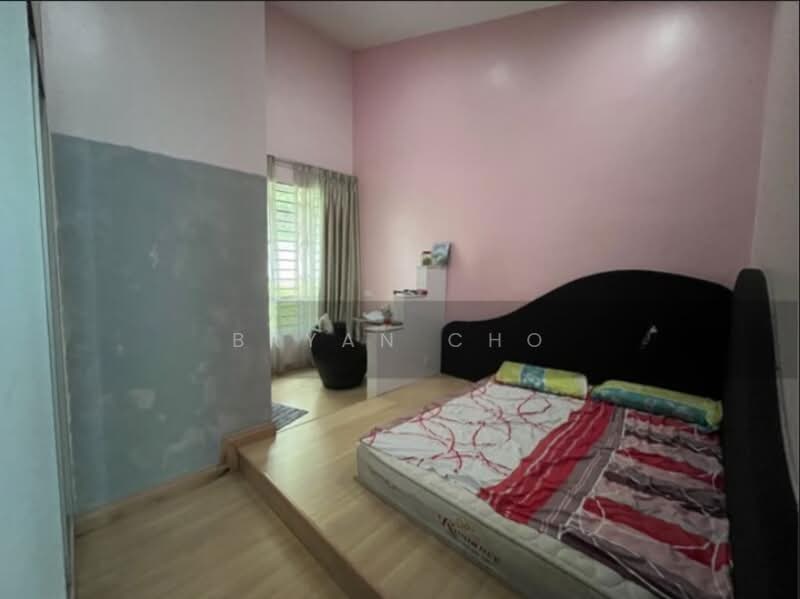 Rumah Teres 3.5 Tingkat untuk Dijual di Seri Kembangan (Selangor) - Bryan Cho - Bedroom - PropertyGuru.com.my