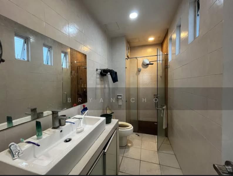 Rumah Teres 3.5 Tingkat untuk Dijual di Seri Kembangan (Selangor) - Bryan Cho - Bathroom - PropertyGuru.com.my
