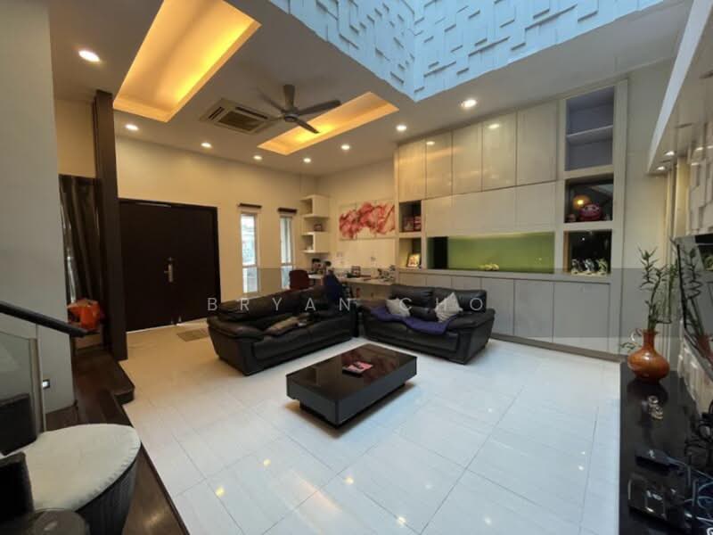 Rumah Teres 3.5 Tingkat untuk Dijual di Seri Kembangan (Selangor) - Bryan Cho - Living Room - PropertyGuru.com.my
